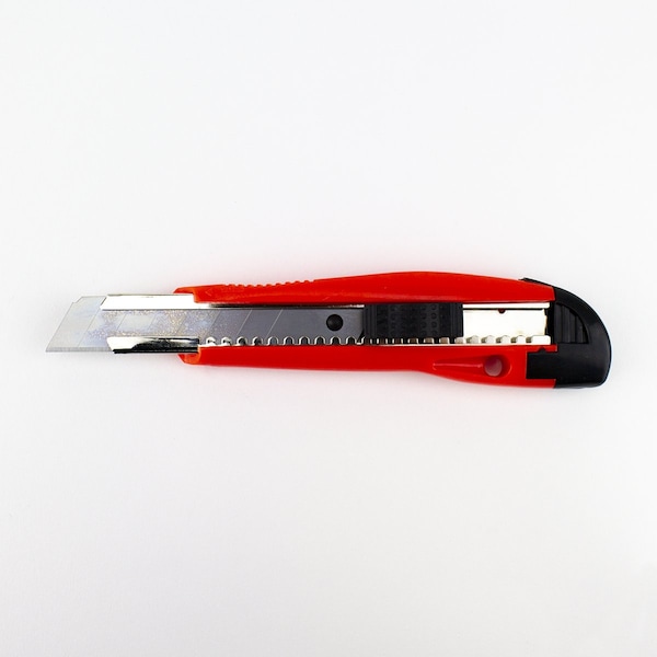 Excel Blades Heavy Duty Plastic Retractable Box Cutter, 18MM Snap Knife, Red 6pk. 16850 - main